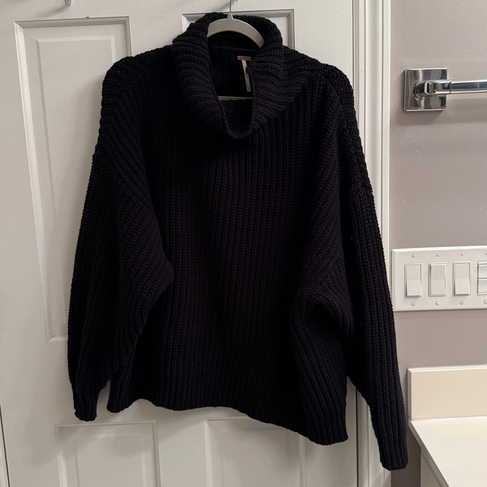 Free People Black Oversized Ribbed Turtleneck Sweater - Picture 2 of 6